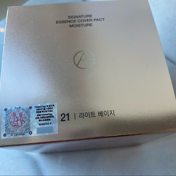 Age 20s Signature Essence Cover Pact Korean Powder Compact, color 21 - Picture 3 of 6